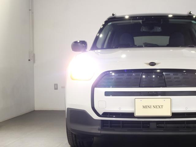 ＭＩＮＩ カントリーマンＥ　クラシック・トリム　デモカー／ＣＬＡＳＳＩＣ／認定中古車／ディーラー／シートヒーター／Ｈａｒｍａｎ　Ｋａｒｄｏｎ／ステアリングヒーター／ＬＥＤ－ヘッドライト／ハイビームアシスタント／Ｃｌａｓｓｉｃ　Ｔｒｉｍ／正規ディーラ（8枚目）