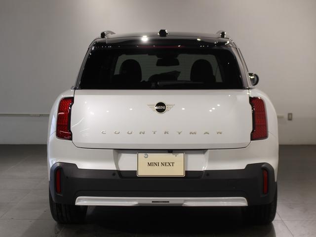 ＭＩＮＩ カントリーマンＥ　クラシック・トリム　デモカー／ＣＬＡＳＳＩＣ／認定中古車／ディーラー／シートヒーター／Ｈａｒｍａｎ　Ｋａｒｄｏｎ／ステアリングヒーター／ＬＥＤ－ヘッドライト／ハイビームアシスタント／Ｃｌａｓｓｉｃ　Ｔｒｉｍ／正規ディーラ（17枚目）