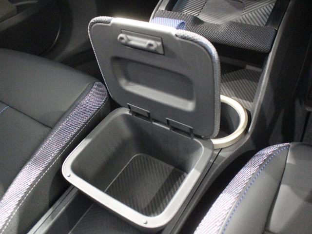 ＭＩＮＩ カントリーマンＥ　クラシック・トリム　デモカー／ＣＬＡＳＳＩＣ／認定中古車／ディーラー／シートヒーター／Ｈａｒｍａｎ　Ｋａｒｄｏｎ／ステアリングヒーター／ＬＥＤ－ヘッドライト／ハイビームアシスタント／Ｃｌａｓｓｉｃ　Ｔｒｉｍ／正規ディーラ（35枚目）