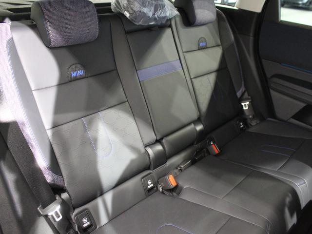 ＭＩＮＩ カントリーマンＥ　クラシック・トリム　デモカー／ＣＬＡＳＳＩＣ／認定中古車／ディーラー／シートヒーター／Ｈａｒｍａｎ　Ｋａｒｄｏｎ／ステアリングヒーター／ＬＥＤ－ヘッドライト／ハイビームアシスタント／Ｃｌａｓｓｉｃ　Ｔｒｉｍ／正規ディーラ（65枚目）