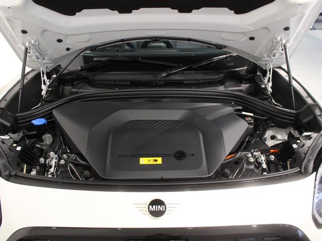 ＭＩＮＩ カントリーマンＥ　クラシック・トリム　デモカー／ＣＬＡＳＳＩＣ／認定中古車／ディーラー／シートヒーター／Ｈａｒｍａｎ　Ｋａｒｄｏｎ／ステアリングヒーター／ＬＥＤ－ヘッドライト／ハイビームアシスタント／Ｃｌａｓｓｉｃ　Ｔｒｉｍ／正規ディーラ（79枚目）