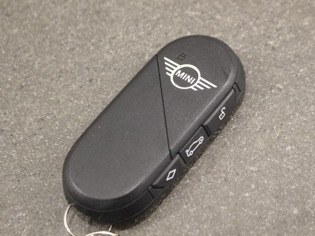 ＭＩＮＩ カントリーマンＥ　クラシック・トリム　デモカー／ＣＬＡＳＳＩＣ／認定中古車／ディーラー／シートヒーター／Ｈａｒｍａｎ　Ｋａｒｄｏｎ／ステアリングヒーター／ＬＥＤ－ヘッドライト／ハイビームアシスタント／Ｃｌａｓｓｉｃ　Ｔｒｉｍ／正規ディーラ（80枚目）