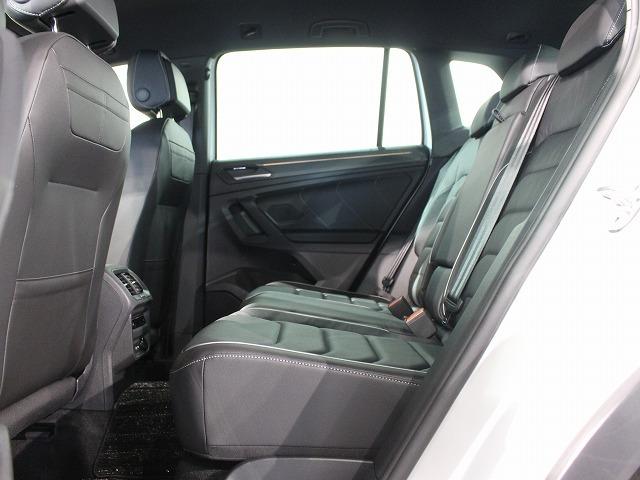 ティグアン TSI Rライン レーンキープ トラベルアシスト オートヘッドライト カープレイ ドライビングプロファイル機能 レザーシート 電動シート(64枚目)