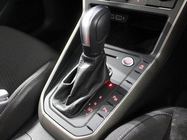 ポロ TSIコンフォートラインリミテッド LEDヘッドライト クルーズコントロール ナビ付 アップルカープレー対応 バックカメラ コーナーセンサー 駐車支援システム 非接触充電 ドライブレコーダー ETC(33枚目)