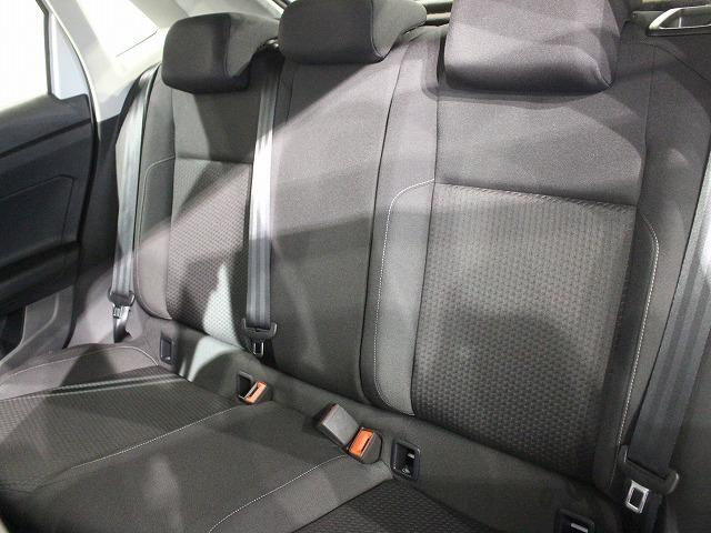 ポロ TSIコンフォートラインリミテッド LEDヘッドライト クルーズコントロール ナビ付 アップルカープレー対応 バックカメラ コーナーセンサー 駐車支援システム 非接触充電 ドライブレコーダー ETC(63枚目)