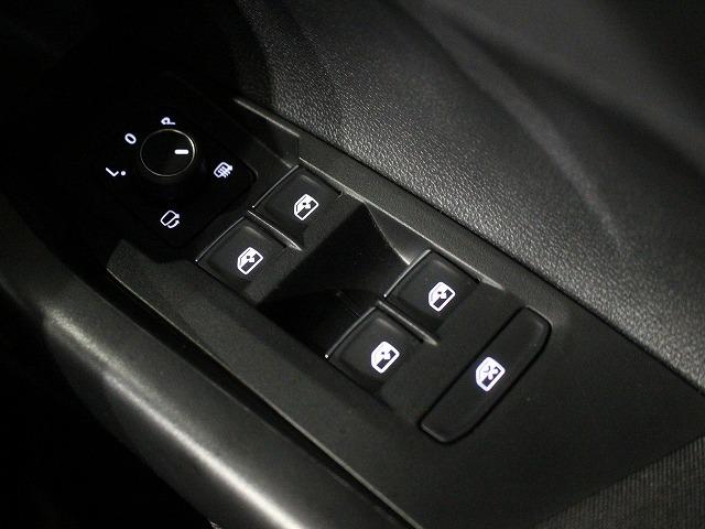 ポロ TSIスタイル ナビゲーションバックモニターコーナーセンサークルーズ駐車支援システム非接触充電CarPlay対応(40枚目)