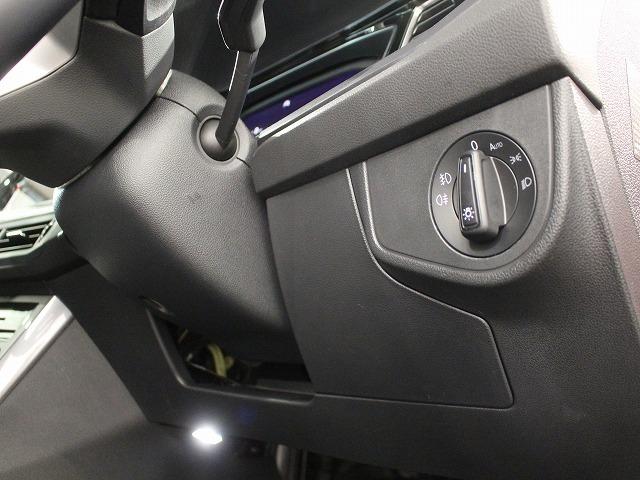 ポロ TSIスタイル ナビゲーションバックモニターコーナーセンサークルーズ駐車支援システム非接触充電CarPlay対応(50枚目)