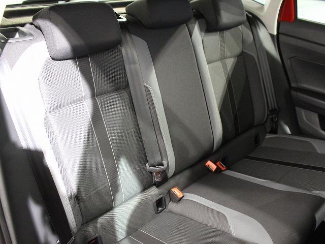 ポロ TSIスタイル ナビゲーションバックモニターコーナーセンサークルーズ駐車支援システム非接触充電CarPlay対応(64枚目)