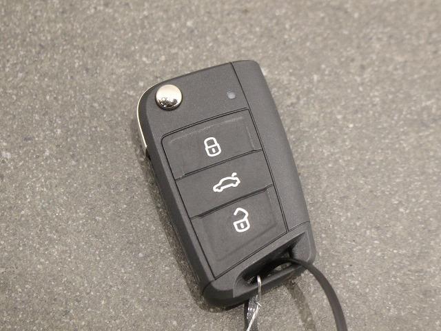 ポロ TSIスタイル ナビゲーションバックモニターコーナーセンサークルーズ駐車支援システム非接触充電CarPlay対応(80枚目)