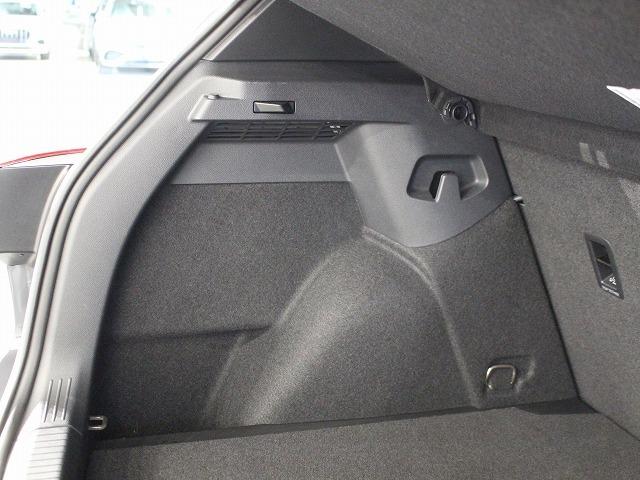 ゴルフGTI ベースグレード ナビゲーションバックモニタークルーズコントロールBluetooth搭載車非接触充電駐車支援システム(70枚目)