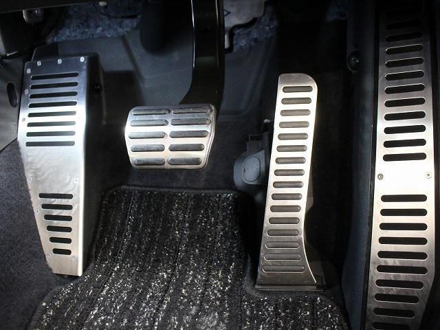 弊社では新車も取り扱っておりますので何なりとお申し付けください。【お車のお問い合わせはＴＥＬ：０７５−４６３−４１８１まで】