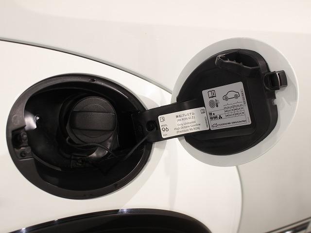 詳しい装備や車両状態、お見積り依頼等インターネットからも常時受け付けております。まずはお気軽にご連絡下さい。【お車のお問い合わせはＴＥＬ：０７５−４６３−４１８１まで】