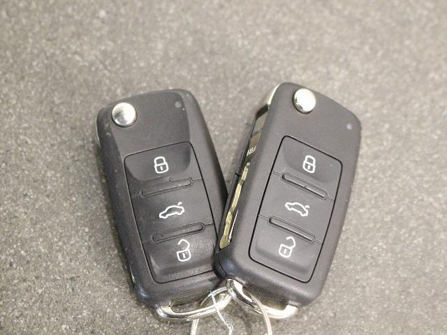 フォルクスワーゲン最高資格＜マイスター＞を所持しているメカニックがご納車前点検からアフターフォローまできっちり点検・整備させていただきます。【お車のお問い合わせはＴＥＬ：０７５−４６３−４１８１まで】