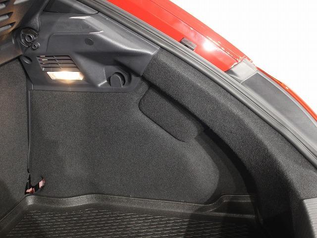 ザ・ビートル 2.0Rラインマイスター サンルーフ レザーシート シートヒーター ナビゲーション バックカメラ オートエアコン オートライト ETC車載器 Bluetooth CDプレーヤー 純正アルミホイール(68枚目)