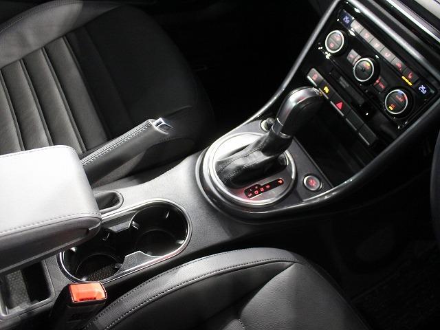 ザ・ビートル Rラインマイスター ナビゲーション バックカメラ オートエアコン レザーシート レーンチェンジワーニング クルーズコントロール 純正アルミホール シートヒーター フォグランプ リアフォグランプ ステンレスアルミペダル(34枚目)