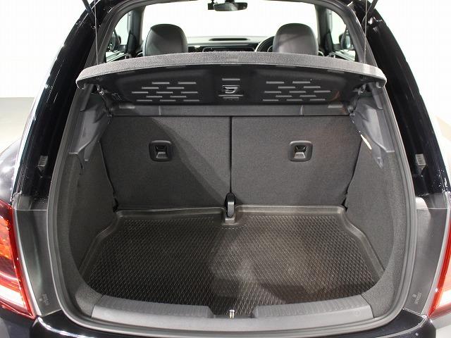 ザ・ビートル Rラインマイスター ナビゲーション バックカメラ オートエアコン レザーシート レーンチェンジワーニング クルーズコントロール 純正アルミホール シートヒーター フォグランプ リアフォグランプ ステンレスアルミペダル(70枚目)