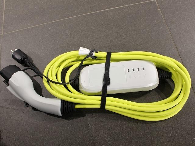 ＩＤ．４ プロ　試乗車ＣａｒＰｌａｙ対応バックモニター非接触充電アダプティブクルーズコントロール電動シートパノラマサンルーフ（68枚目）