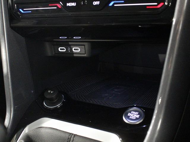 Ｔ－ロック ＴＳＩ　スタイル　試乗車　ＣａｒＰｌａｙ対応　アダプティブクルーズコントロール　レーンキープアシスト　パワーテールゲート　オートライト　衝突軽減ブレーキ　パーキングアシスト搭載車（22枚目）