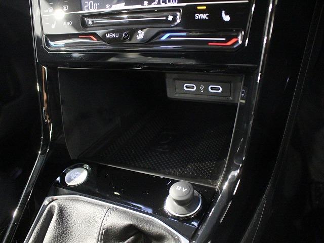 Ｔ－クロス ＴＳＩ　Ｒライン　ＩＱライトシートヒーターＲＬＩＮＥ専用エアロシートバックモニターｂｅａｔｓｓａｕｎｄナビゲーション（44枚目）