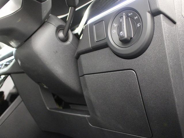 Ｔ－クロス ＴＳＩ　スタイル　デザインパッケージ　衝突被害軽減ブレーキ　トラベルアシスト　クルーズコントロール　バックカメラ　オートエアコン　カープレー対応　ナビゲーション　デジタルメーター　オートライト（49枚目）