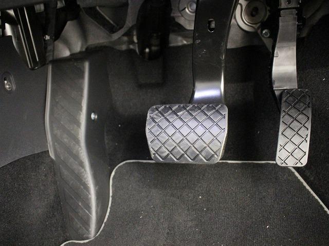 Ｔ－クロス ＴＳＩ　スタイル　デザインパッケージ　衝突被害軽減ブレーキ　トラベルアシスト　クルーズコントロール　バックカメラ　オートエアコン　カープレー対応　ナビゲーション　デジタルメーター　オートライト（51枚目）