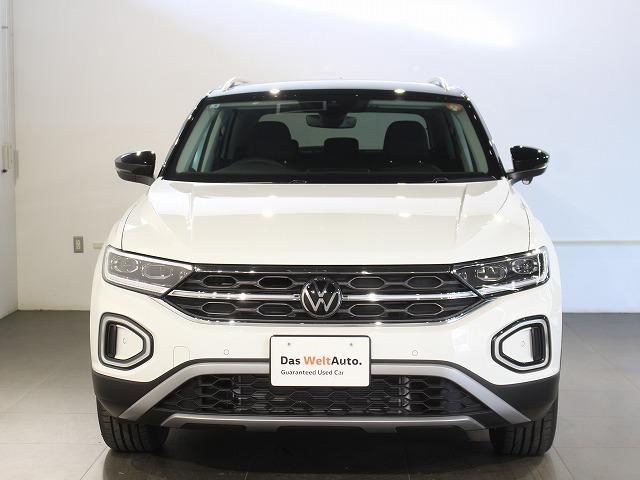 Ｔ－ロック ＴＳＩ　スタイル　マトリックスヘッドライト　トラベルアシスト　オートエアコン　オートマチックテールゲート　オートワイパー　オートライト　レーンチェンジワーニング　カープレー対応（3枚目）