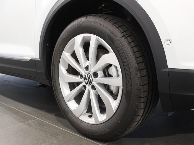 Ｔ－ロック ＴＳＩ　スタイル　マトリックスヘッドライト　トラベルアシスト　オートエアコン　オートマチックテールゲート　オートワイパー　オートライト　レーンチェンジワーニング　カープレー対応（12枚目）