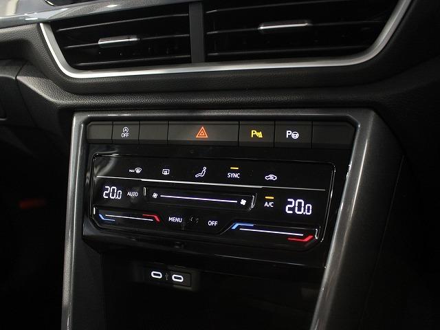 Ｔ－ロック ＴＳＩ　スタイル　マトリックスヘッドライト　トラベルアシスト　オートエアコン　オートマチックテールゲート　オートワイパー　オートライト　レーンチェンジワーニング　カープレー対応（22枚目）