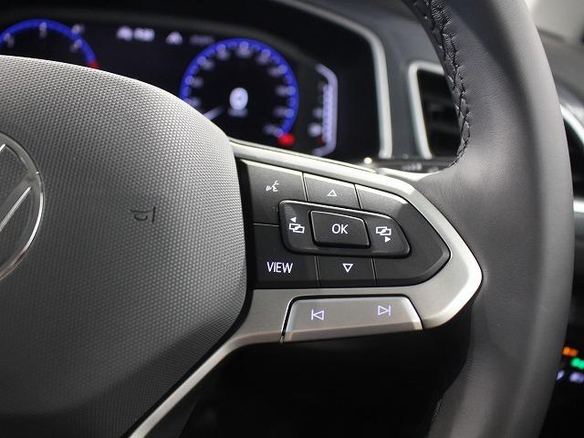 Ｔ－ロック ＴＳＩ　スタイル　マトリックスヘッドライト　トラベルアシスト　オートエアコン　オートマチックテールゲート　オートワイパー　オートライト　レーンチェンジワーニング　カープレー対応（24枚目）