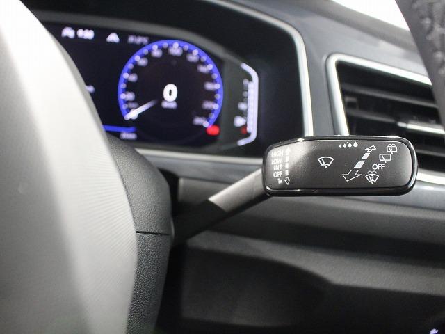 Ｔ－ロック ＴＳＩ　スタイル　マトリックスヘッドライト　トラベルアシスト　オートエアコン　オートマチックテールゲート　オートワイパー　オートライト　レーンチェンジワーニング　カープレー対応（26枚目）