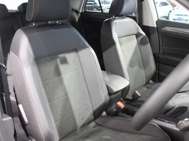 Ｔ－ロック ＴＳＩ　スタイル　マトリックスヘッドライト　トラベルアシスト　オートエアコン　オートマチックテールゲート　オートワイパー　オートライト　レーンチェンジワーニング　カープレー対応（35枚目）