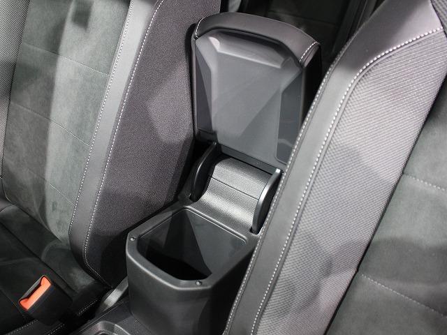 Ｔ－ロック ＴＳＩ　スタイル　マトリックスヘッドライト　トラベルアシスト　オートエアコン　オートマチックテールゲート　オートワイパー　オートライト　レーンチェンジワーニング　カープレー対応（45枚目）