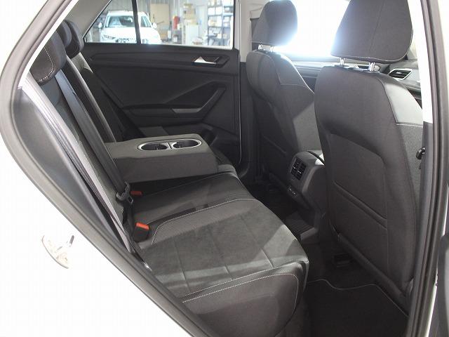 Ｔ－ロック ＴＳＩ　スタイル　マトリックスヘッドライト　トラベルアシスト　オートエアコン　オートマチックテールゲート　オートワイパー　オートライト　レーンチェンジワーニング　カープレー対応（51枚目）