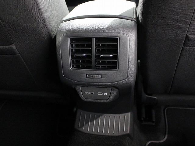 Ｔ－ロック ＴＳＩ　スタイル　マトリックスヘッドライト　トラベルアシスト　オートエアコン　オートマチックテールゲート　オートワイパー　オートライト　レーンチェンジワーニング　カープレー対応（52枚目）