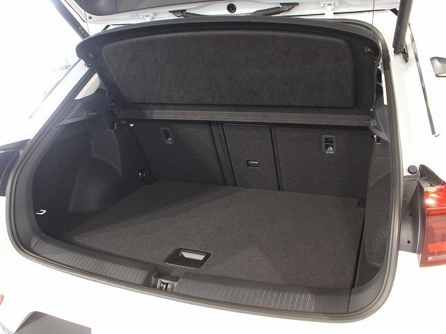 Ｔ－ロック ＴＳＩ　スタイル　マトリックスヘッドライト　トラベルアシスト　オートエアコン　オートマチックテールゲート　オートワイパー　オートライト　レーンチェンジワーニング　カープレー対応（56枚目）