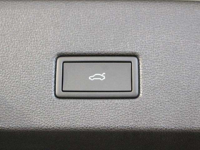 Ｔ－ロック ＴＳＩ　スタイル　マトリックスヘッドライト　トラベルアシスト　オートエアコン　オートマチックテールゲート　オートワイパー　オートライト　レーンチェンジワーニング　カープレー対応（62枚目）