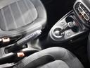 車内のいたるところにBRABUSデザインが施されています。