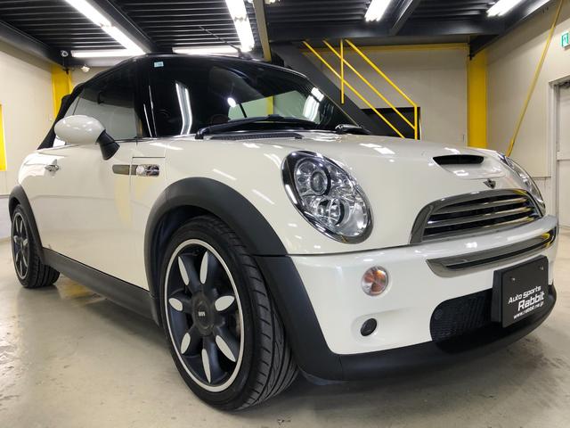 ＭＩＮＩ クーパーＳ　コンバーチブル　サイドウォーク　第一世代最終モデル特別仕様車　当社コレクション車両　６速マニュアルＭＴ　クロノメーター　モルトブラウンレザーシート　シートヒーター　電動オープン　ＣＤ／ＡＵＸ入力／ラジオ　ＥＴＣ　ＨＩＤ　グー鑑定付き（22枚目）