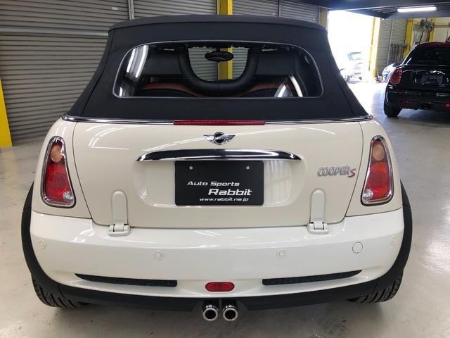 ＭＩＮＩ クーパーＳ　コンバーチブル　サイドウォーク　第一世代最終モデル特別仕様車　当社コレクション車両　６速マニュアルＭＴ　クロノメーター　モルトブラウンレザーシート　シートヒーター　電動オープン　ＣＤ／ＡＵＸ入力／ラジオ　ＥＴＣ　ＨＩＤ　グー鑑定付き（26枚目）