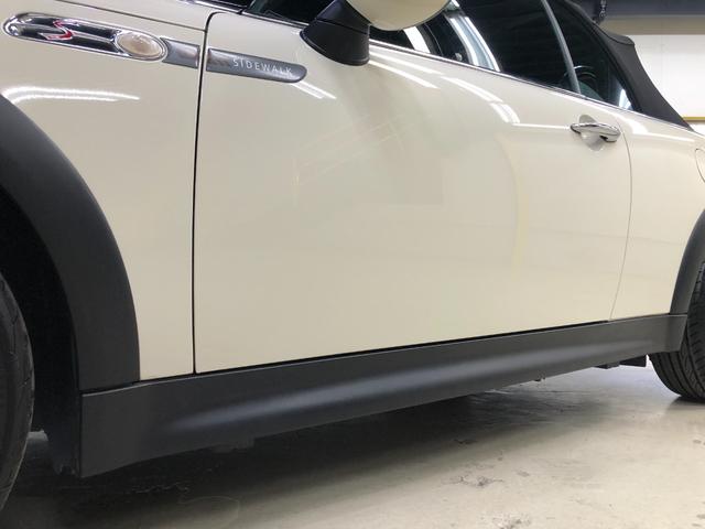 ＭＩＮＩ クーパーＳ　コンバーチブル　サイドウォーク　第一世代最終モデル特別仕様車　当社コレクション車両　６速マニュアルＭＴ　クロノメーター　モルトブラウンレザーシート　シートヒーター　電動オープン　ＣＤ／ＡＵＸ入力／ラジオ　ＥＴＣ　ＨＩＤ　グー鑑定付き（41枚目）