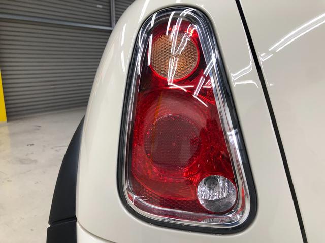 ＭＩＮＩ クーパーＳ　コンバーチブル　サイドウォーク　第一世代最終モデル特別仕様車　当社コレクション車両　６速マニュアルＭＴ　クロノメーター　モルトブラウンレザーシート　シートヒーター　電動オープン　ＣＤ／ＡＵＸ入力／ラジオ　ＥＴＣ　ＨＩＤ　グー鑑定付き（43枚目）