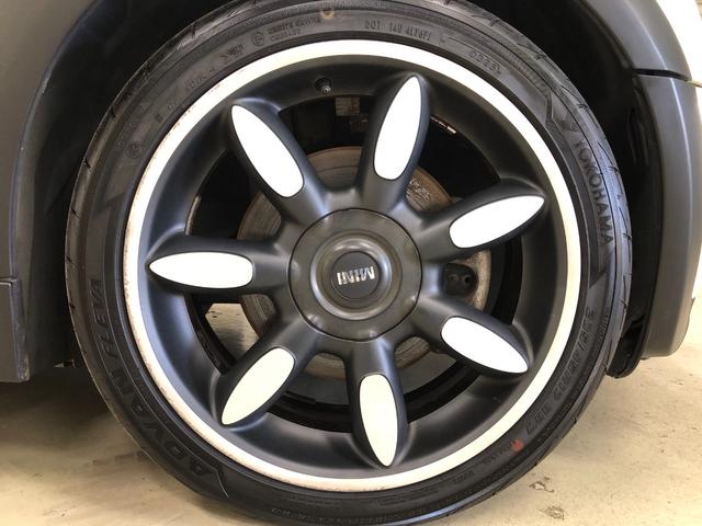 ＭＩＮＩ クーパーＳ　コンバーチブル　サイドウォーク　第一世代最終モデル特別仕様車　当社コレクション車両　６速マニュアルＭＴ　クロノメーター　モルトブラウンレザーシート　シートヒーター　電動オープン　ＣＤ／ＡＵＸ入力／ラジオ　ＥＴＣ　ＨＩＤ　グー鑑定付き（48枚目）