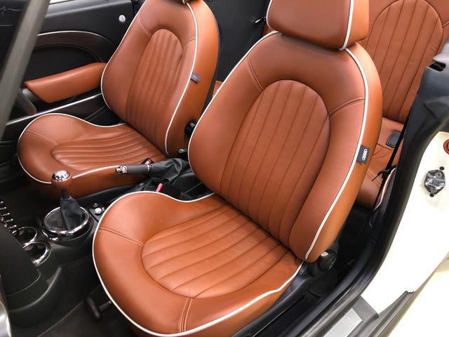 ＭＩＮＩ クーパーＳ　コンバーチブル　サイドウォーク　第一世代最終モデル特別仕様車　当社コレクション車両　６速マニュアルＭＴ　クロノメーター　モルトブラウンレザーシート　シートヒーター　電動オープン　ＣＤ／ＡＵＸ入力／ラジオ　ＥＴＣ　ＨＩＤ　グー鑑定付き（55枚目）