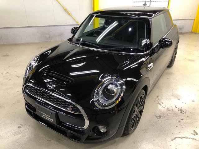 ＭＩＮＩ クーパーＳ　ＬＣＩモデル　ペッパーＰＫＧ　ＨＤＤナビ　ブルートゥース　バックカメラ　フルセグ　ドラレコ　ミラーＥＴＣ　アクティブクルーズ　衝突軽減ブレーキ　アームレスト　ストレージコンパーメント　１７ＡＷ　鑑定付（10枚目）