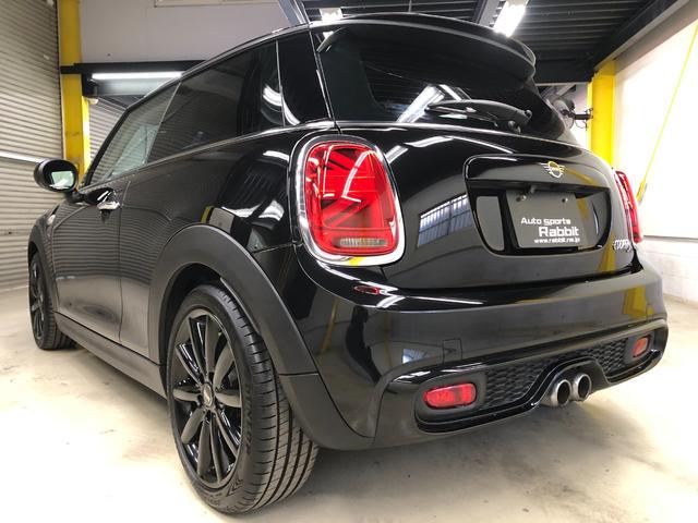 ＭＩＮＩ クーパーＳ　ＬＣＩモデル　ペッパーＰＫＧ　ＨＤＤナビ　ブルートゥース　バックカメラ　フルセグ　ドラレコ　ミラーＥＴＣ　アクティブクルーズ　衝突軽減ブレーキ　アームレスト　ストレージコンパーメント　１７ＡＷ　鑑定付（14枚目）