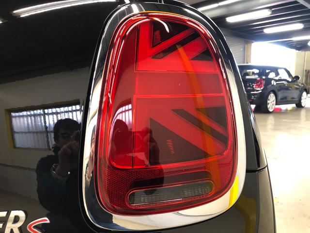 ＭＩＮＩ クーパーＳ　ＬＣＩモデル　ペッパーＰＫＧ　ＨＤＤナビ　ブルートゥース　バックカメラ　フルセグ　ドラレコ　ミラーＥＴＣ　アクティブクルーズ　衝突軽減ブレーキ　アームレスト　ストレージコンパーメント　１７ＡＷ　鑑定付（38枚目）