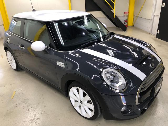 ＭＩＮＩ クーパーＳ　アーバンスタイル　コンフォートアクセス　ＪＣＷステアリング　パドルシフト　スポーツトランスミッション　ドライビングモード　ＨＤＤナビ　ＢＴ　Ｂカメラ　ＰＤＣ　ＥＴＣ　前後ドラレコ　１８ＡＷ　グー鑑定（6枚目）