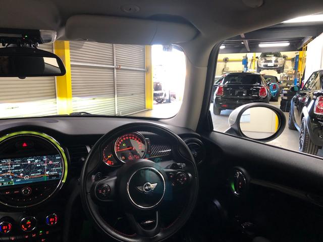 ＭＩＮＩ クーパーＳ　アーバンスタイル　コンフォートアクセス　ＪＣＷステアリング　パドルシフト　スポーツトランスミッション　ドライビングモード　ＨＤＤナビ　ＢＴ　Ｂカメラ　ＰＤＣ　ＥＴＣ　前後ドラレコ　１８ＡＷ　グー鑑定（57枚目）