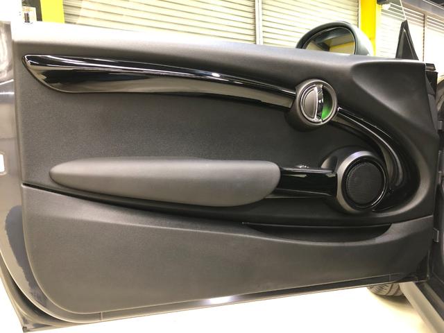 ＭＩＮＩ クーパーＳ　アーバンスタイル　コンフォートアクセス　ＪＣＷステアリング　パドルシフト　スポーツトランスミッション　ドライビングモード　ＨＤＤナビ　ＢＴ　Ｂカメラ　ＰＤＣ　ＥＴＣ　前後ドラレコ　１８ＡＷ　グー鑑定（73枚目）