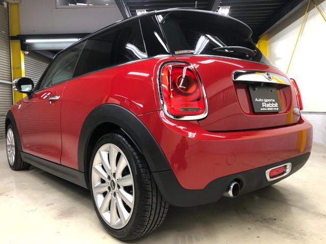MINI クーパー 第三世代F56モデル ミントPKG HDDナビ BT バックカメラ ドライビングモード シートヒーター オートクルーズ ETC アームレスト オートライト レインセンサー ストレージコンパーメント(14枚目)